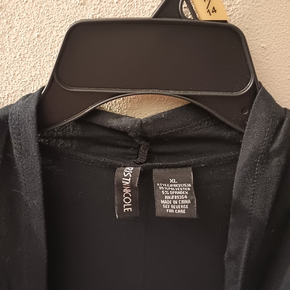 Cardigan sixe XLarge. - Picture 2 of 3